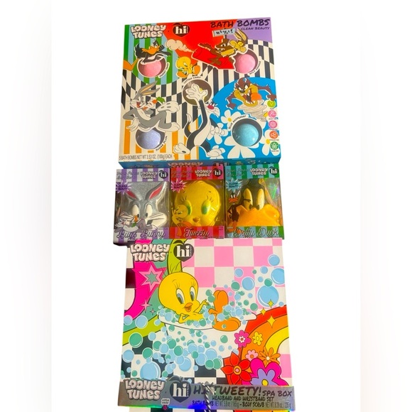 Hi Peach Layne & Looney Tunes Bath Set, Bath Bomb Set, & 3 Bath Bomb Bundle - Picture 1 of 8